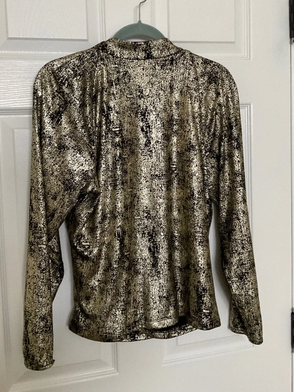 DONNA KARAN Lovely black & gold long sleeve top.  SIZE LARGE.  MAKE A STATEMENT! - Picture 6 of 11